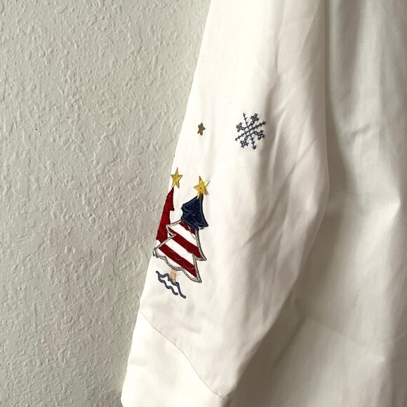 VINTAGE KAREN SCOTT EMBROIDERED CHRISTMAS BUTTON DOWN SHIRT - Picture 7 of 16
